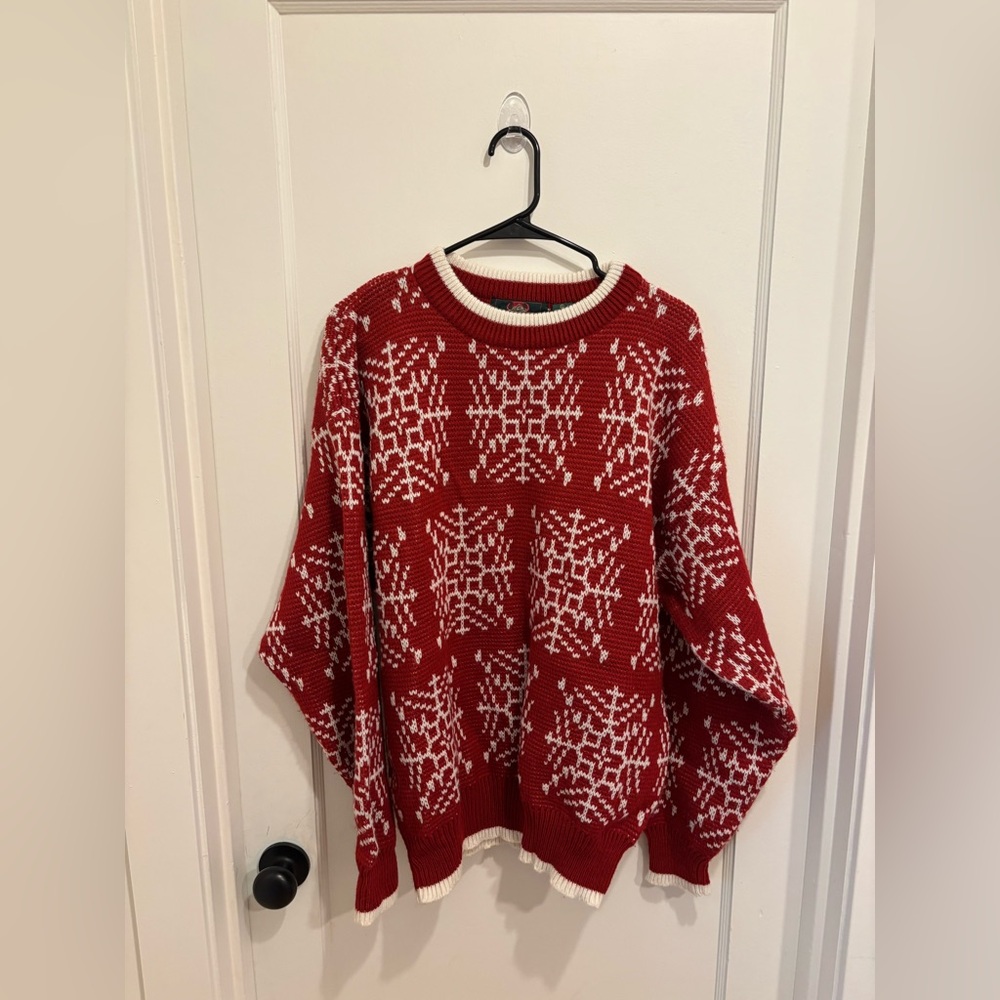 VTG! Red and White Snowflake Christmas Sweater, XL